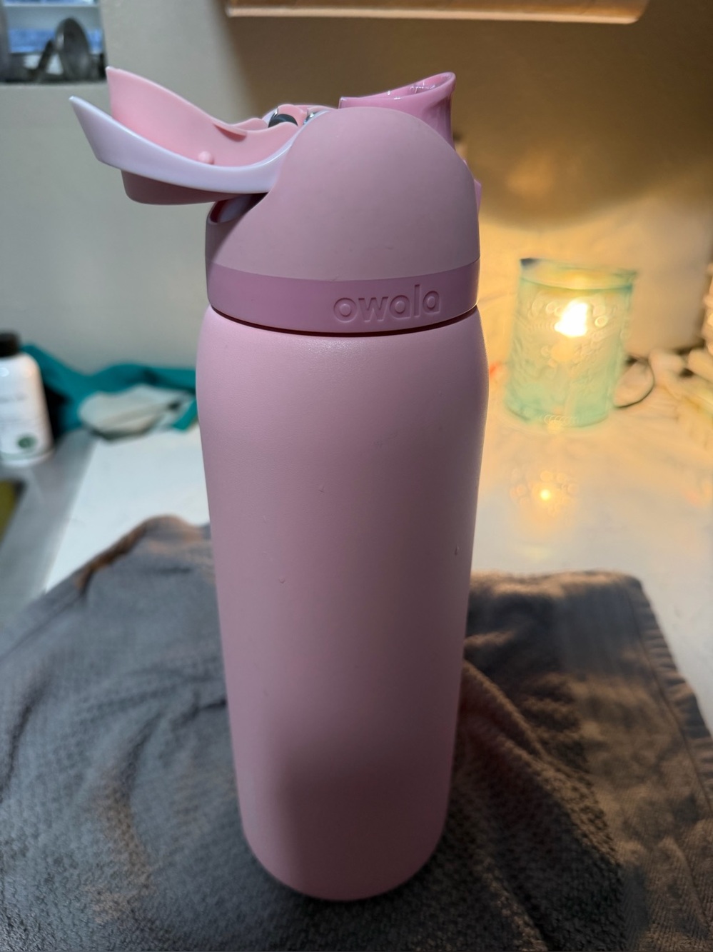 Owala FreeSip Pink Insulated Stainless Steel Water Bottle Flip Straw Lid